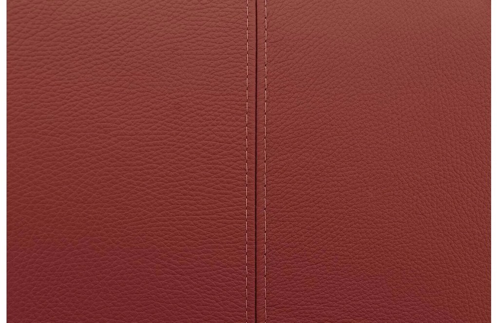 Goossens Eetkamerstoel Funk Zwarte Poten rood leer met armleuning en Zwart skater wiel met zwarte kapmet wielen, modern design