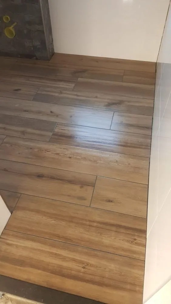 Houtlook Tegel 23x120 Cm Origin Bruin N15 - Restpartij Nog 1.08 M² Op Voorraad