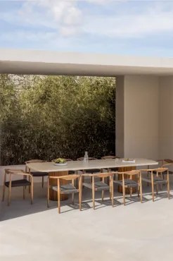 Set Van Rechthoekige Tafel 270x110 Cm In Sirvon Cement En 10 Tuinstoelen Met Armleuningen Van Acaciahout Mallory Acacia Bruin - Sklum