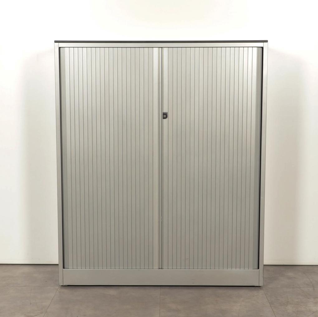 Roldeurkast, aluminium, 143 x 120 cm, incl. 3 legborden