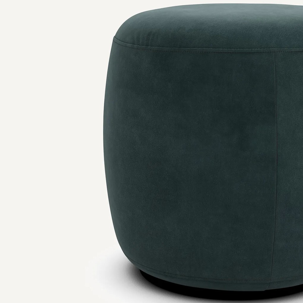 Poef in fluweel, Rosebury design E.Gallina