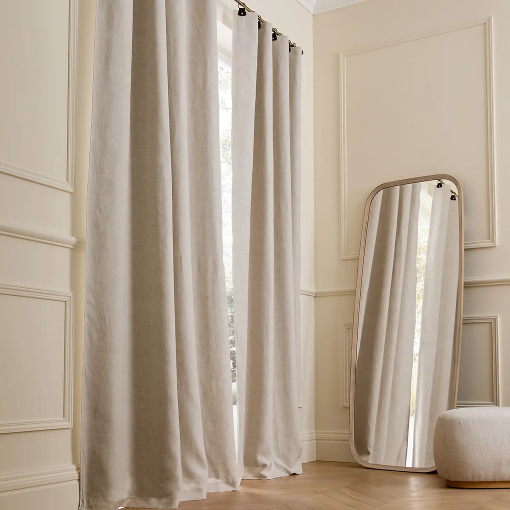 Verduisteringsgordijn van gewassen linnen, leren lussen, Private