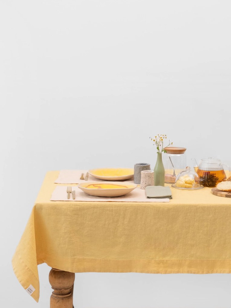 Linnen tafelkleed Butter