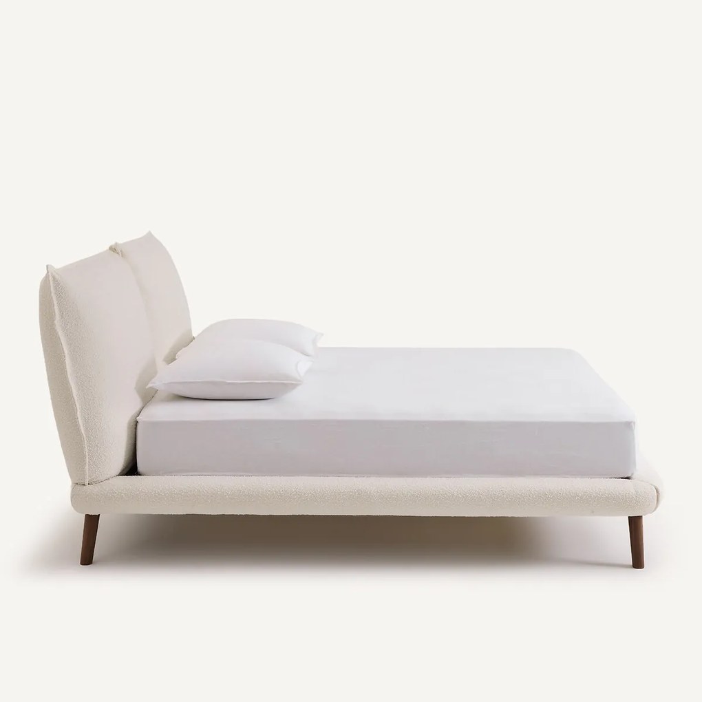 Bed, bouclé, Aurore design E. Gallina