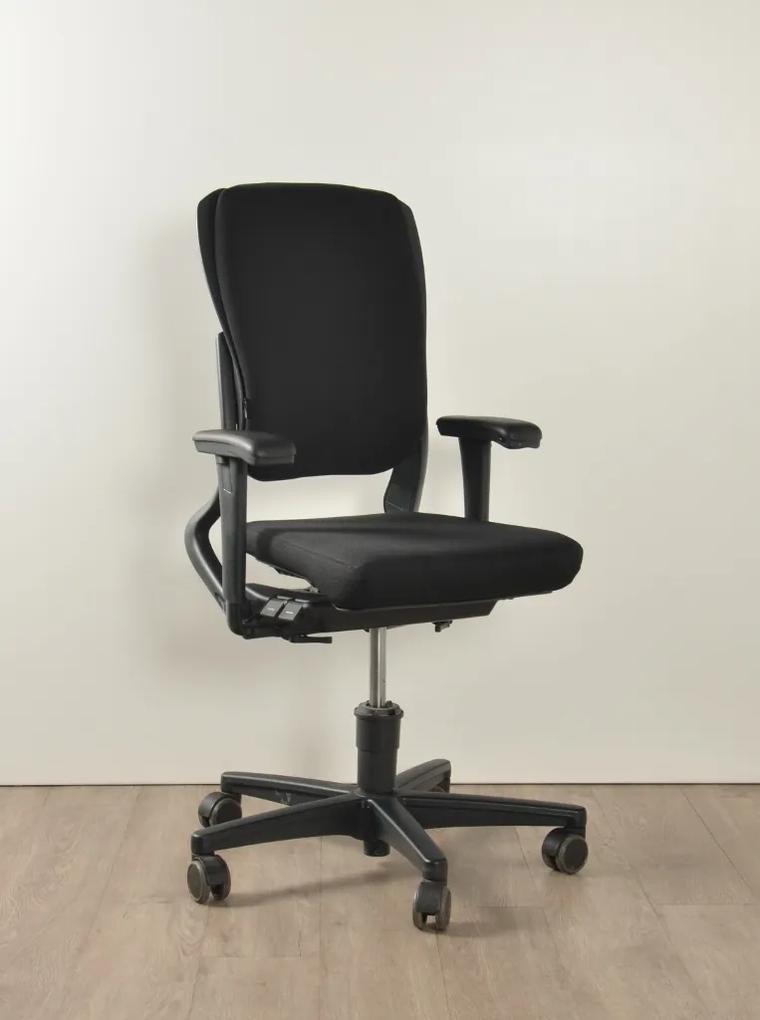 Bureaustoel 230, zwart, (opnieuw gestoffeerd) 3D armleggers