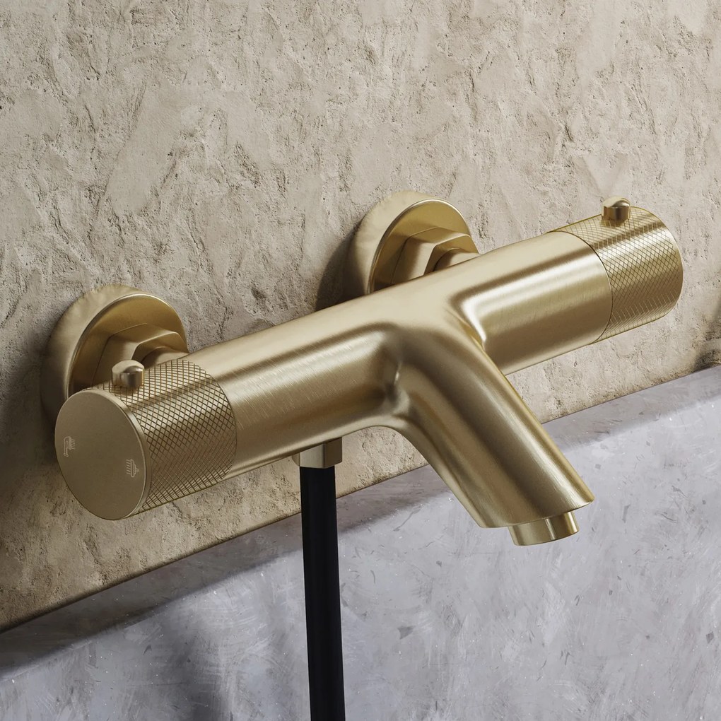 Saniclear Brass Curved Pro thermostatische opbouw badkraan met handdouche geborsteld messing - mat goud