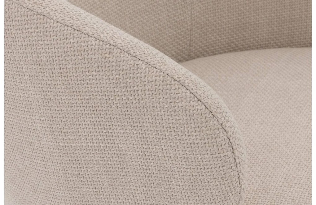 Goossens Stoel Noomi beige stof met armleuning,