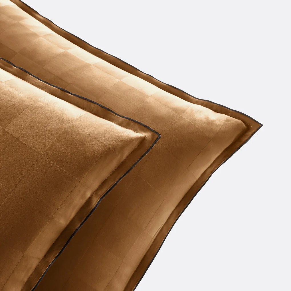 Kussensloop in gewassen satijnkatoen, Victor, dambord motief