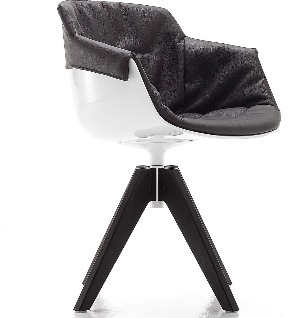 MDF Italia Flow Slim Chair XL Gestoffeerde Stoel Met VN Donker Eiken Onderstel Witte Kuip Leather Testa Di Moro