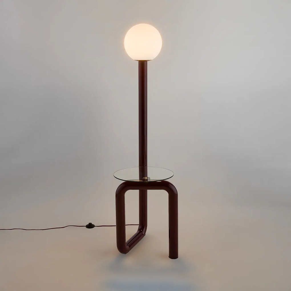 Staande lamp met legplank, van ijzer, opaline en glas, hoogte 149 cm, TEDY