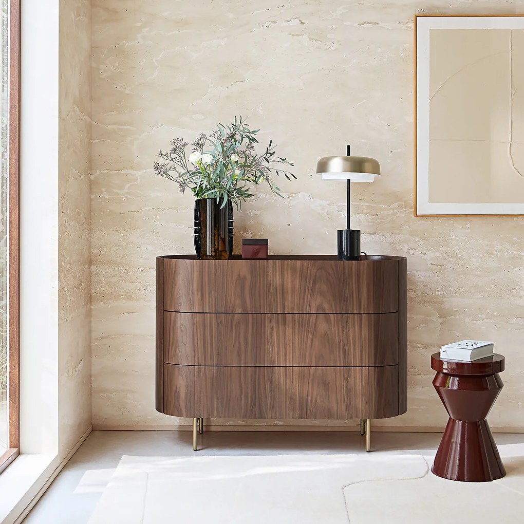 Notenhouten en met leer gefineerde ladekast met 3 laden, Aslen