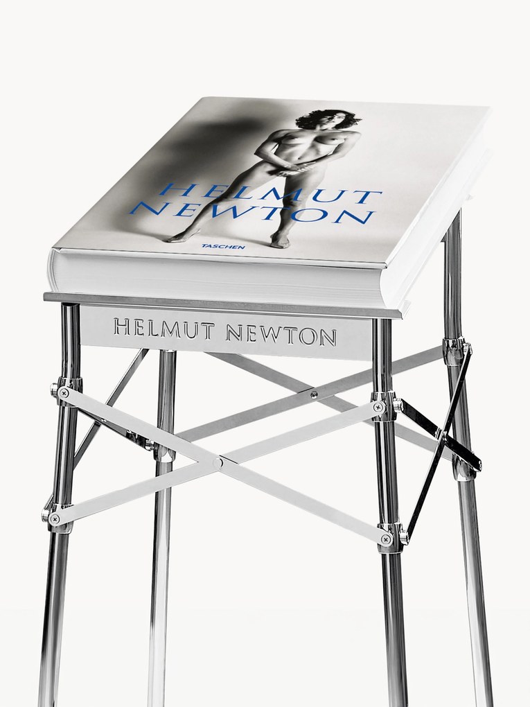 Koffietafelboek Helmut Newton - Baby Sumo met boekenstandaard