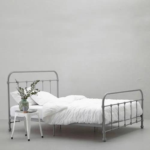 Bed Lyon (140x200 cm)