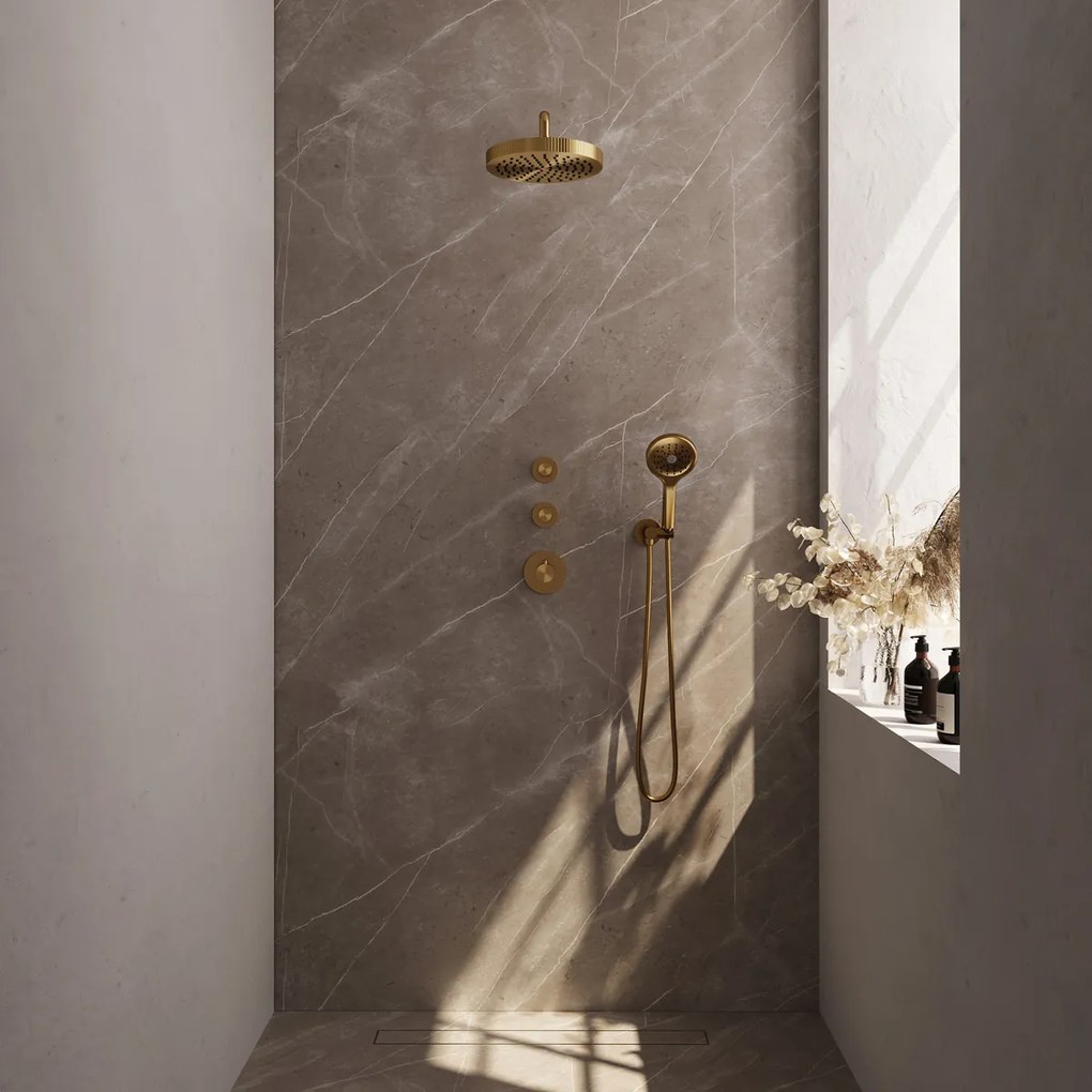 Brauer Stripe inbouw regendouche met 25cm hoofddouche, gebogen muurarm en 3 standen handdouche set 5 messing geborsteld PVD