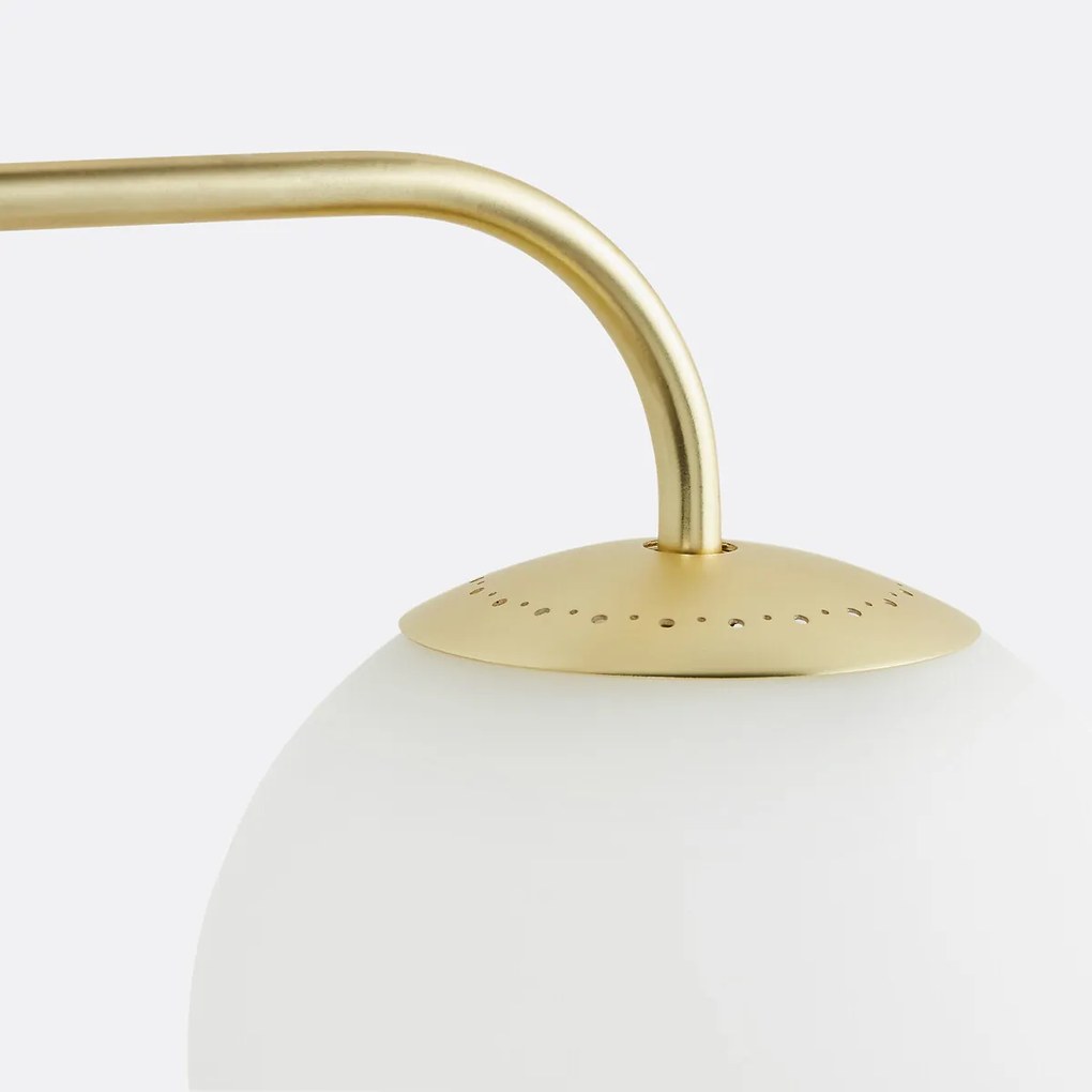 Dubbele wandlamp in messing en opaline glas, Moricio