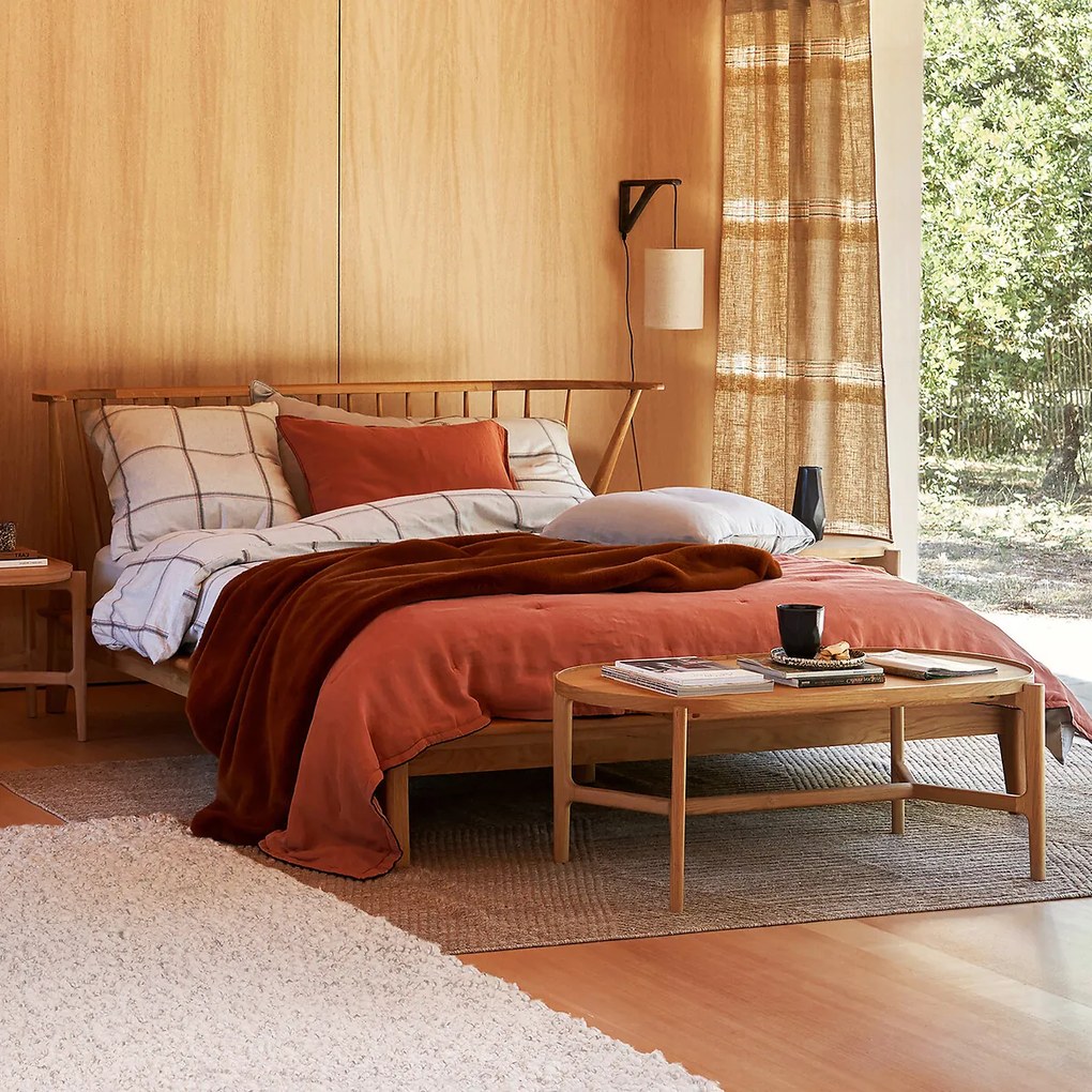 Bed van massief eikenhout, Caspian