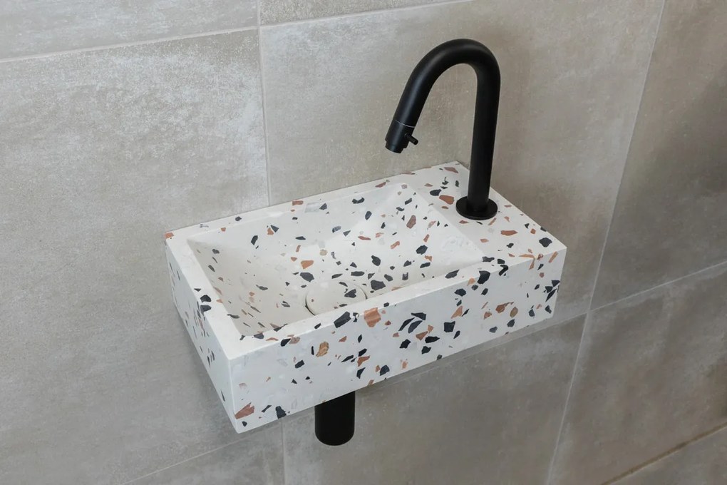 Saniclear Terrazzo fonteinset met gebogen kraan in mat zwart