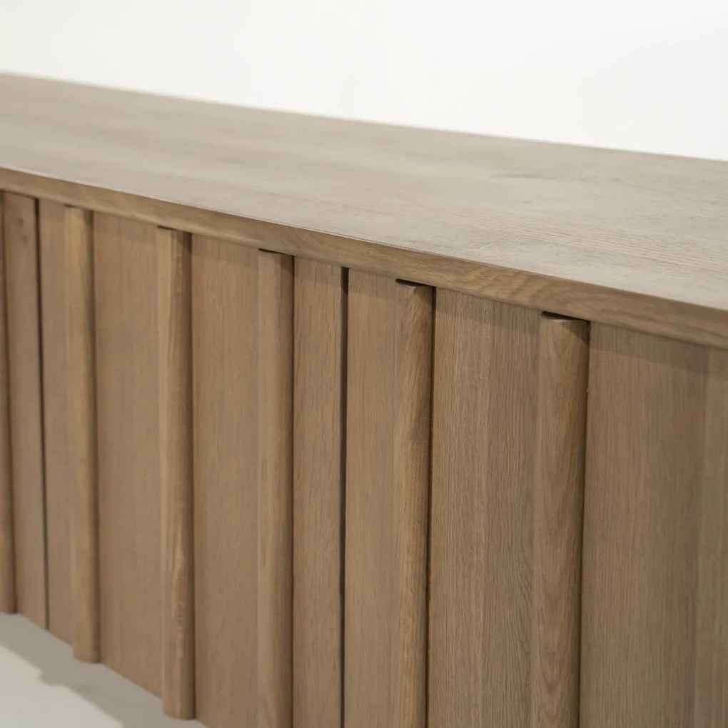 Eleonora Jake Modern Tv-meubel Eikenhout Bruin 264 Cm - 264x47x50cm.