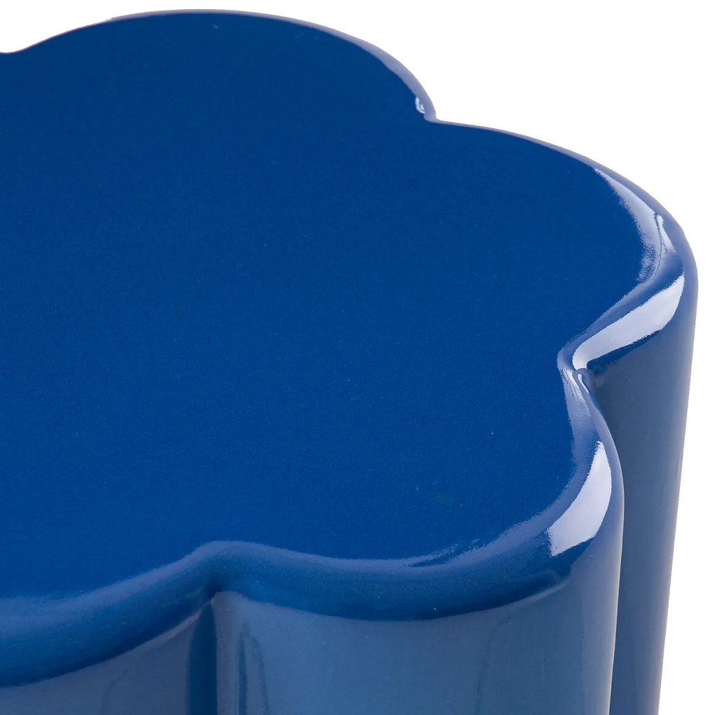 Bijzettafel of nachtkastje in bloemvorm, in keramiek Jelly