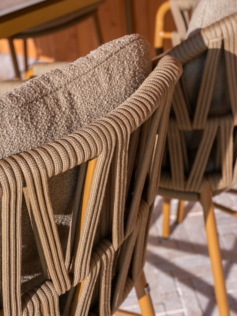 4 Seasons Outdoor Biarritz high dining set met Soho tafel 220 cm Tuinstoel   beige weerbestendig