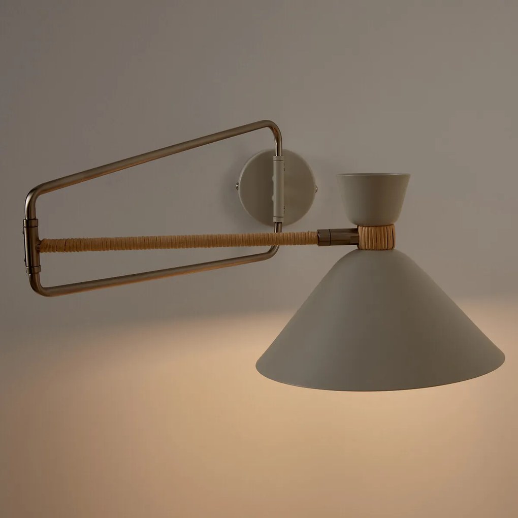 Scharnierende wandlamp in metaal en rotan, Zoticus Ratan