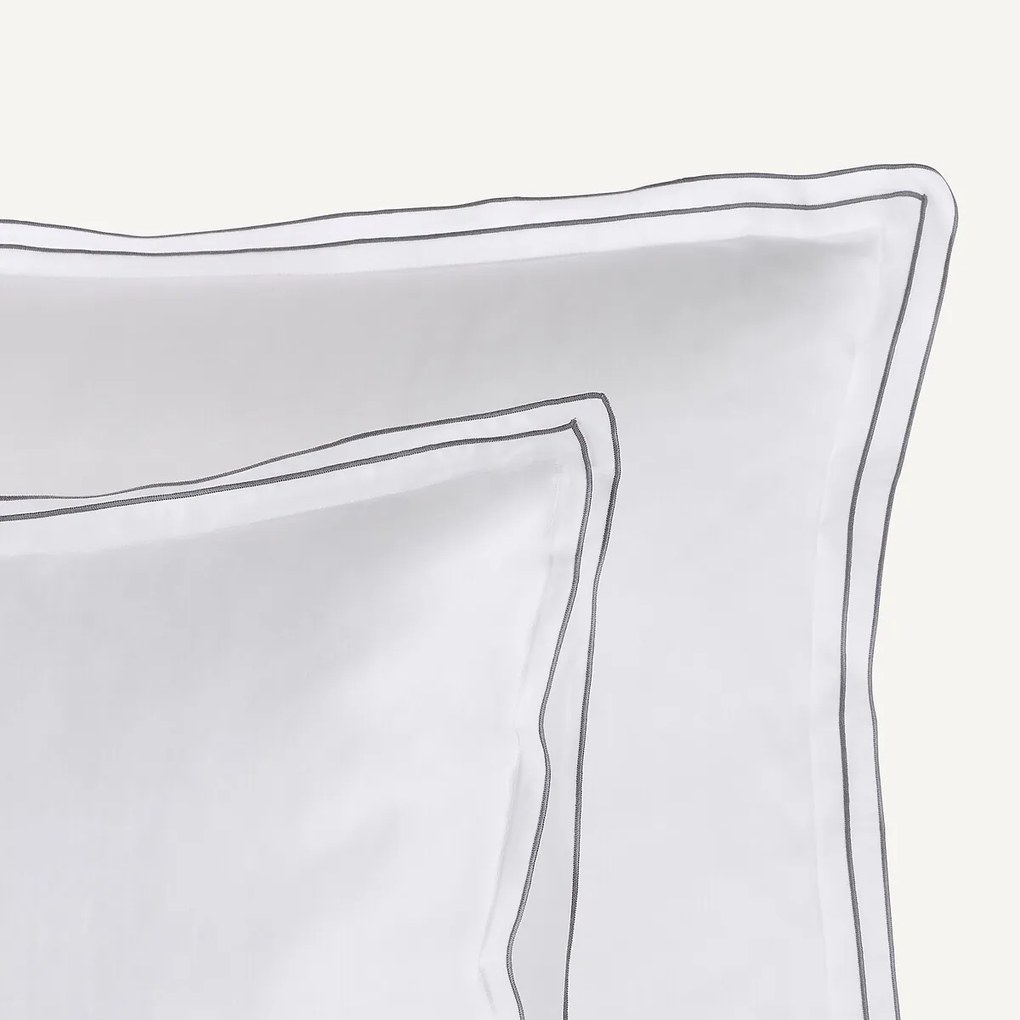 Kussensloop van bio katoensatijn katoen en lyocell, TUCCI