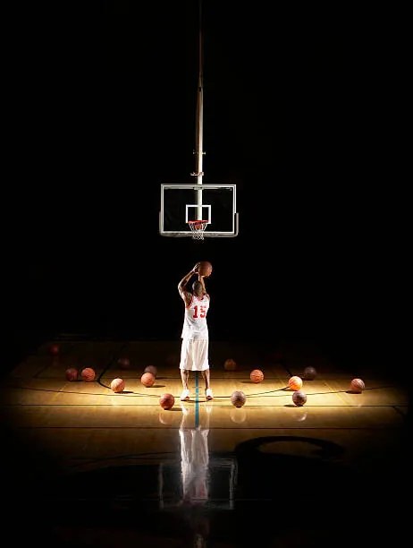 Foto Basketball player shooting free throw, D Miralle