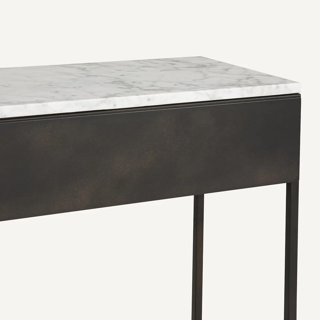 Console wit marmer, Fébée