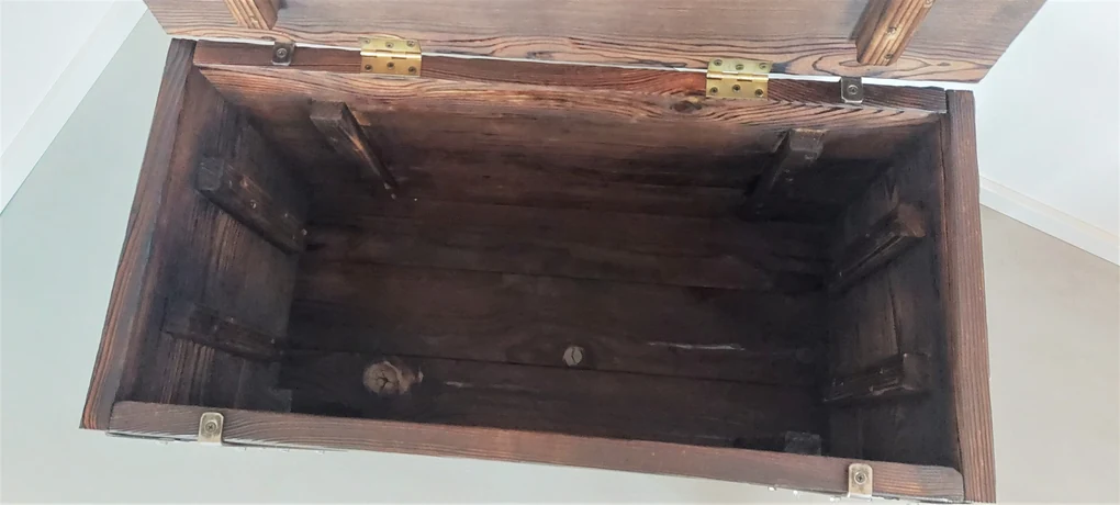 CHYRKA® Kisttafel houten kist BORYSLAW houten tafel woonkamertafel bijzettafel houten kist handgemaakt hout vintage metaal