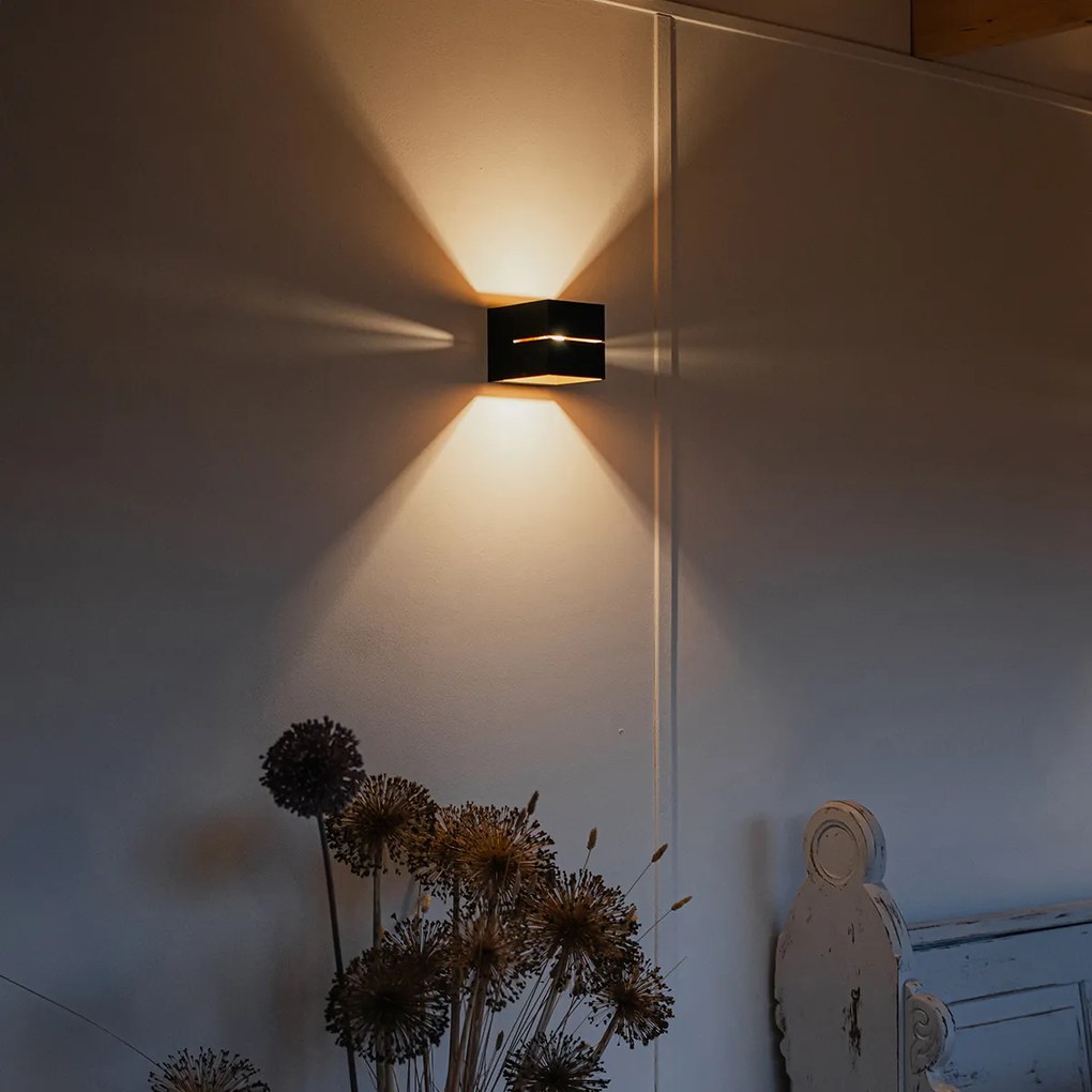 Moderne wandlamp zwart met goud 9,7 cm - Transfer Groove