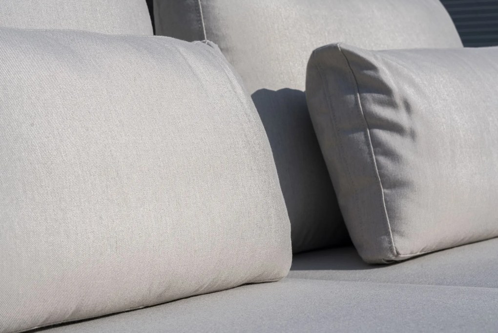 Flow Yavi daybed Island Graumel chalk All Weather loungeset Beige Sunbrella ligbed  outdoor textiel - weerbestendig