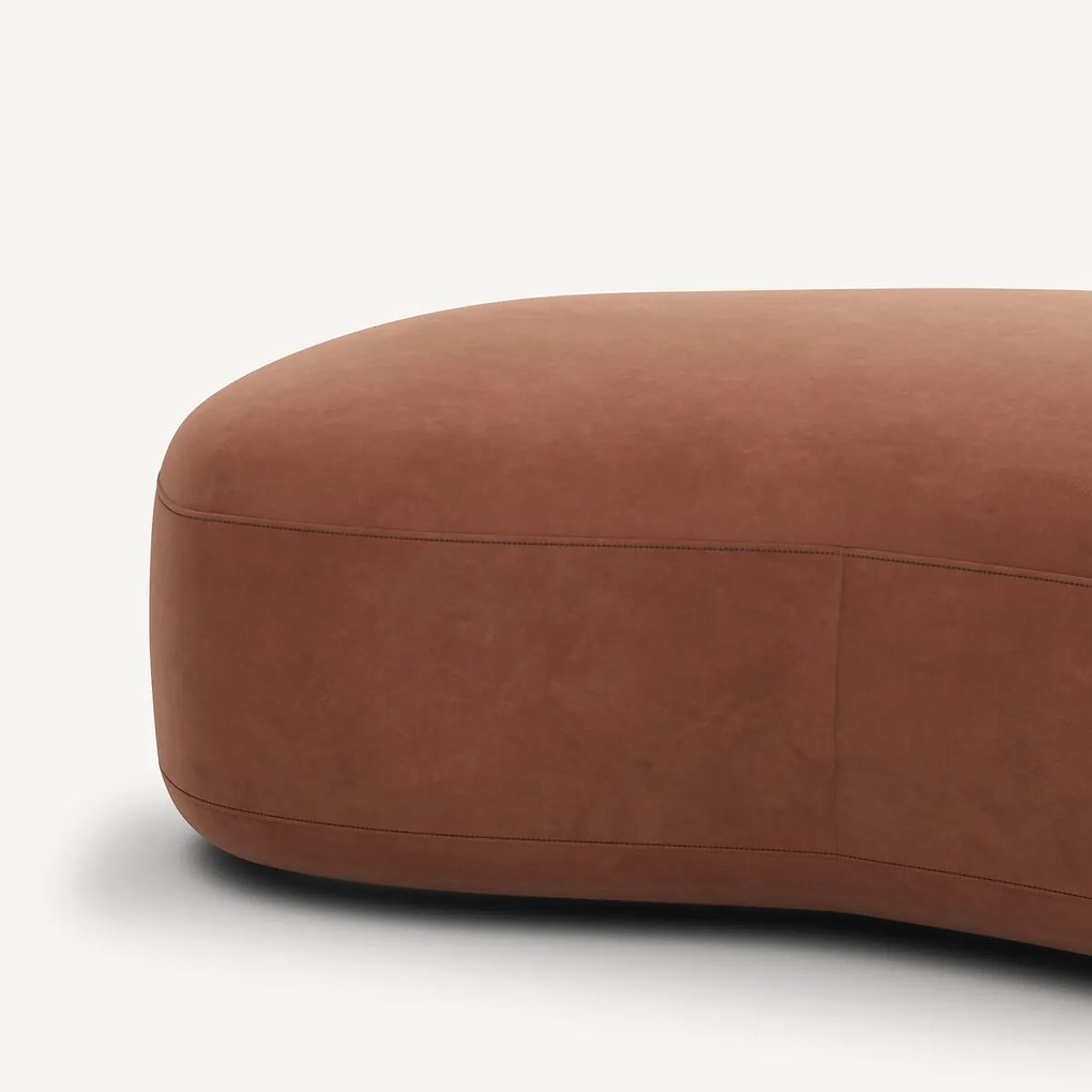Poef in fluweel, Rosebury design E.Gallina