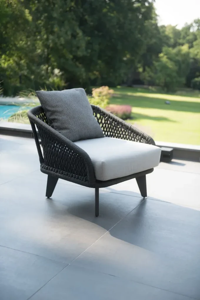 4 Seasons Outdoor Belize loungeset met Axel salontafel SALE Loungeset antraciet weerbestendig