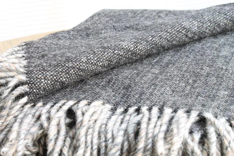 Klippan - Plaid Lamswol Bjork - Zwart