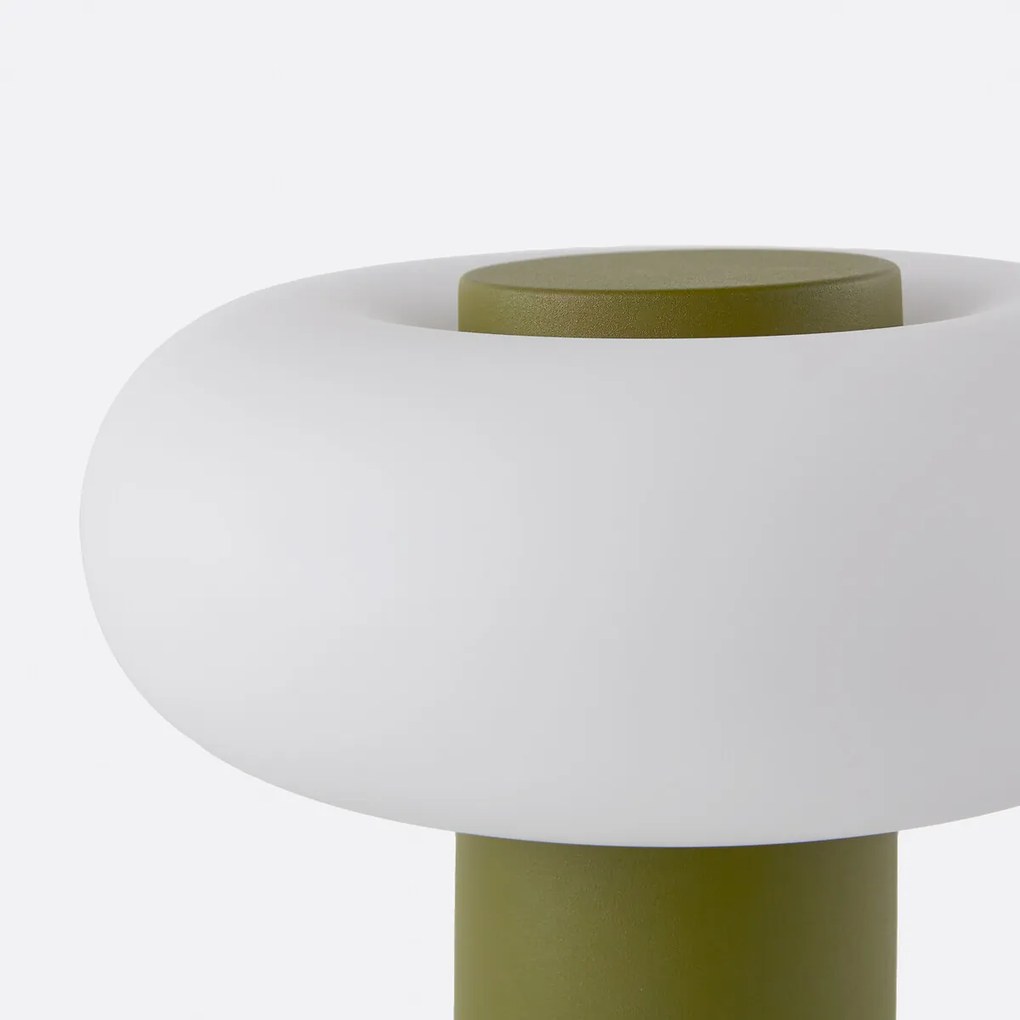 Tafellamp, in ijzer en opaline, H25,6 cm, OMER