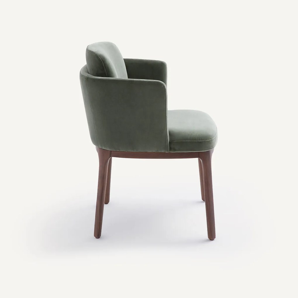 Fluwelen tafelfauteuil met walnoten poten Jabote