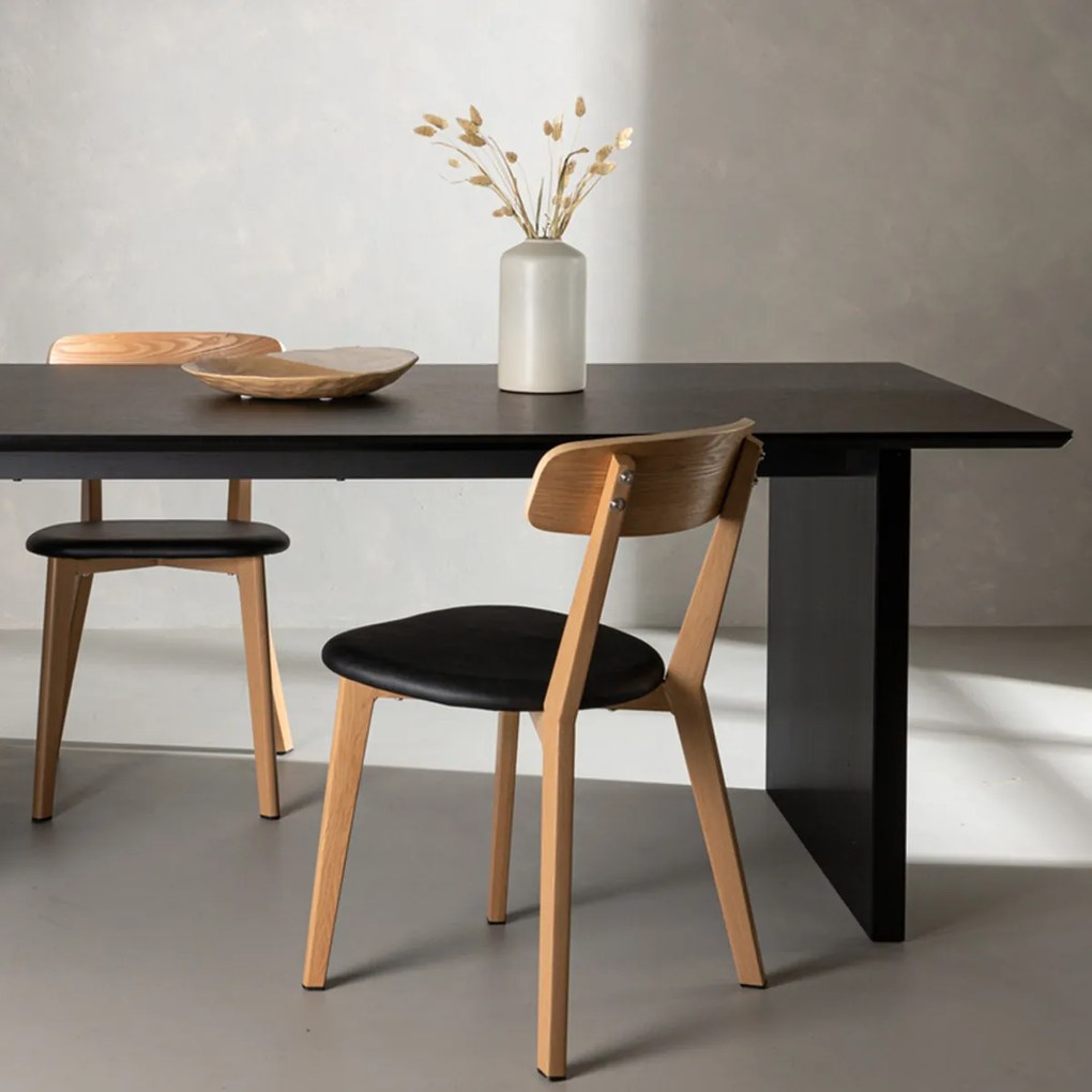 Eettafel Met Geribbelde Poten Zwart - 100 X 200cm.