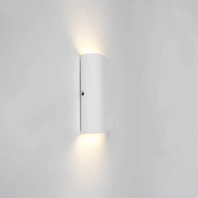 Moderne buiten wandlamp wit 11,5 cm incl. LED - Batt Modern IP65 Buitenverlichting