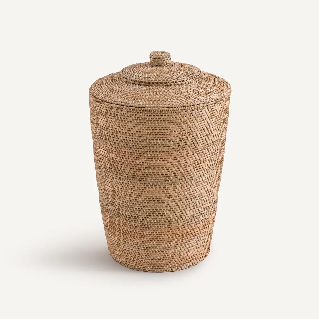 Mand in gevlochten rotan, Kalati