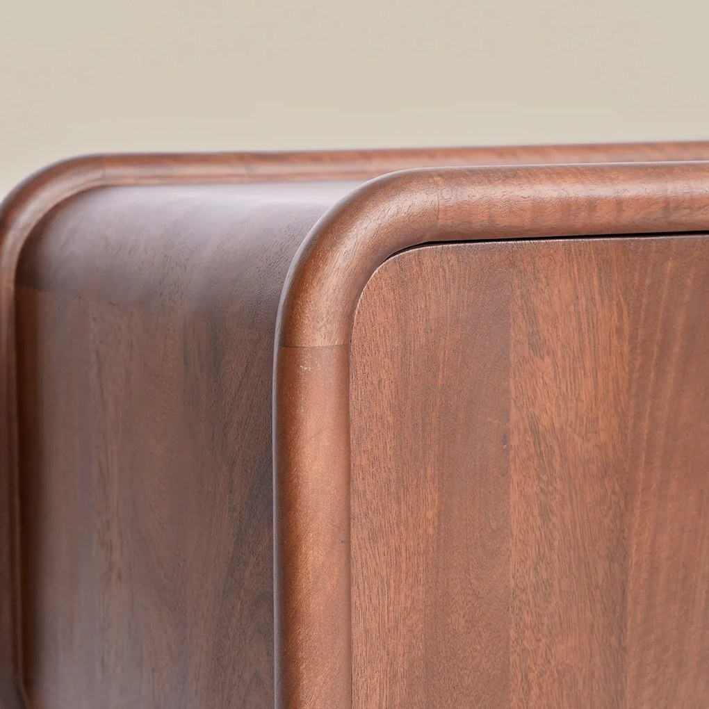 Houten Tv-meubel Met Ronde Hoeken 160 Cm - 160x43x50cm.