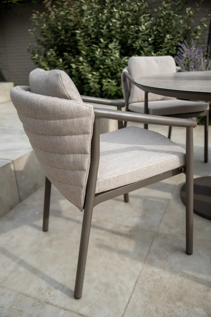 Taste by 4 Seasons Barolo tuinset terre met Manolo tafel 240 cm SALE Tuinstoel bruin weerbestendig