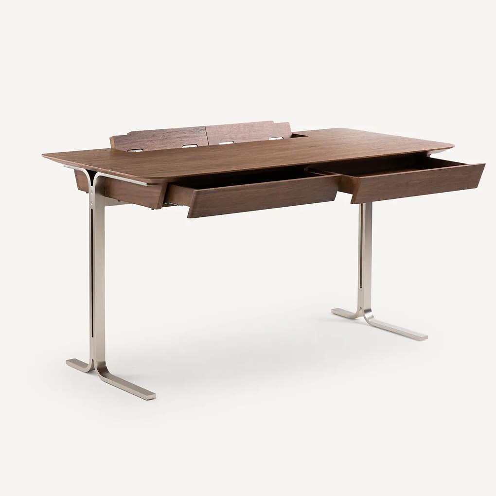 Bureau van walnootfineer, poten van gesatineerd nikkel, Jackson