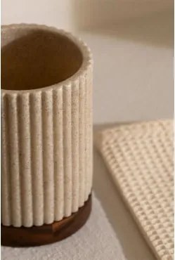 Wassila Tandenborstelhouder Van Polyresin Naakt Beige - Sklum