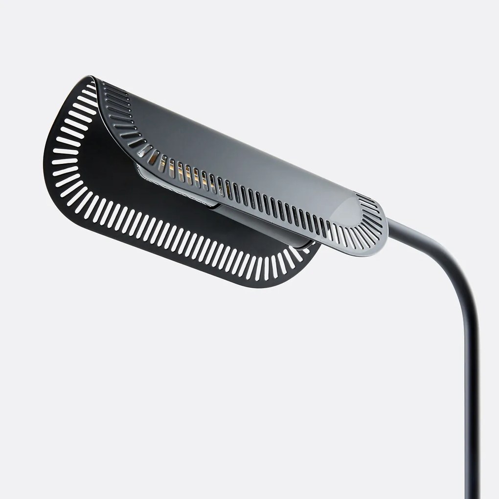 Verstelbare lamp, smeedijzer en eik, Opia