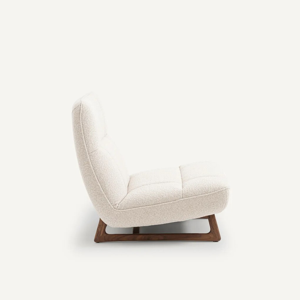 Fauteuil met notenhout in bouclé stof, Lafar