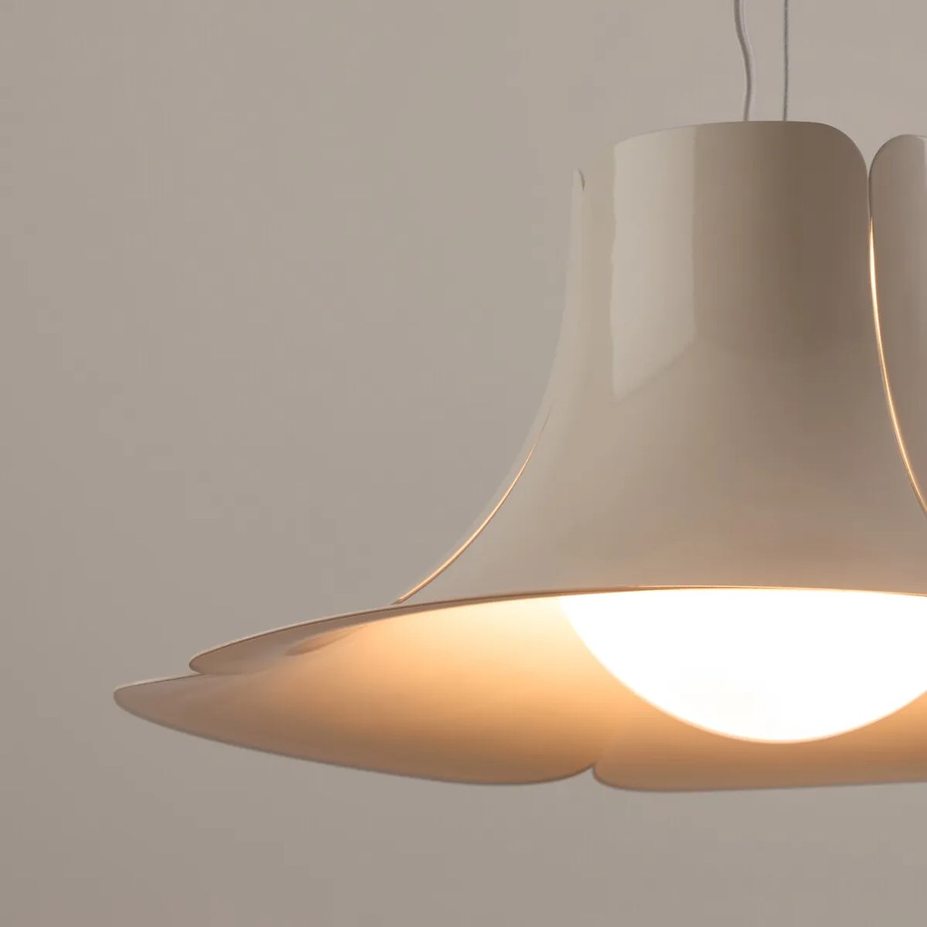 Tulpvormige hanglamp van metaal en opaline Ø48 cm, Tessen
