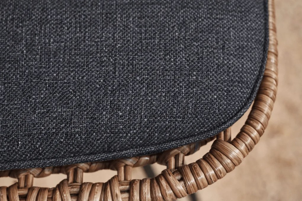 The Outsider Dining tuinstoel - Flamingo - Wicker - Aluminium - Zwart - The Outsider