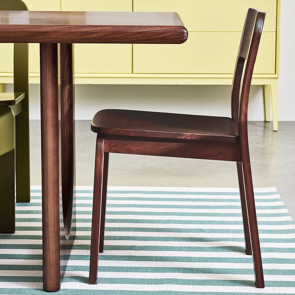 Set van 2 notenhouten stoelen, Talet