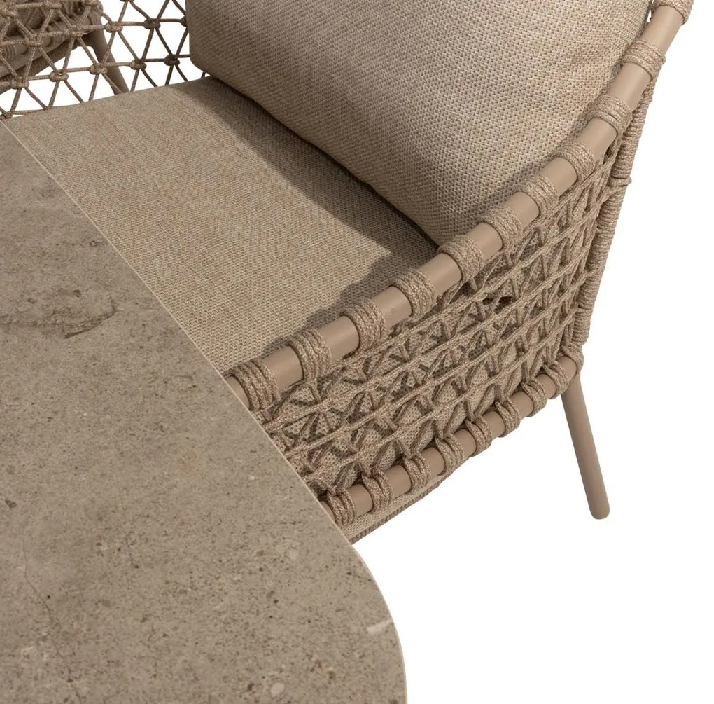 4 Seasons Outdoor Sardinia low dining tuinset latte met Donato tafel met geprint keramisch blad Ø 160 cm beige weerbestendig