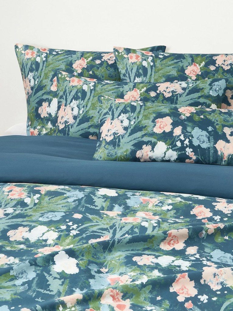 Katoensatijnen dekbedovertrek Anthea met bloemenpatroon